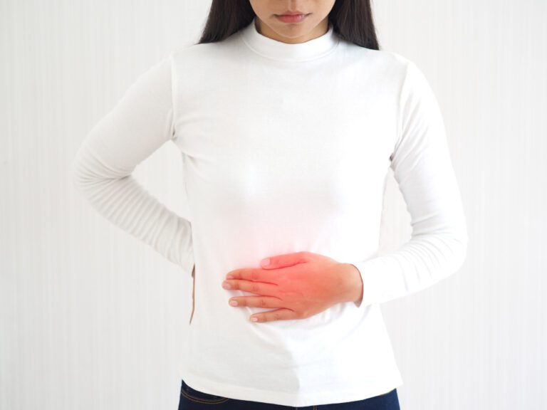 Hernioplastia: Mulher com hérnia